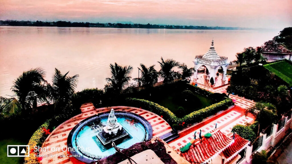 Saha's Riverside