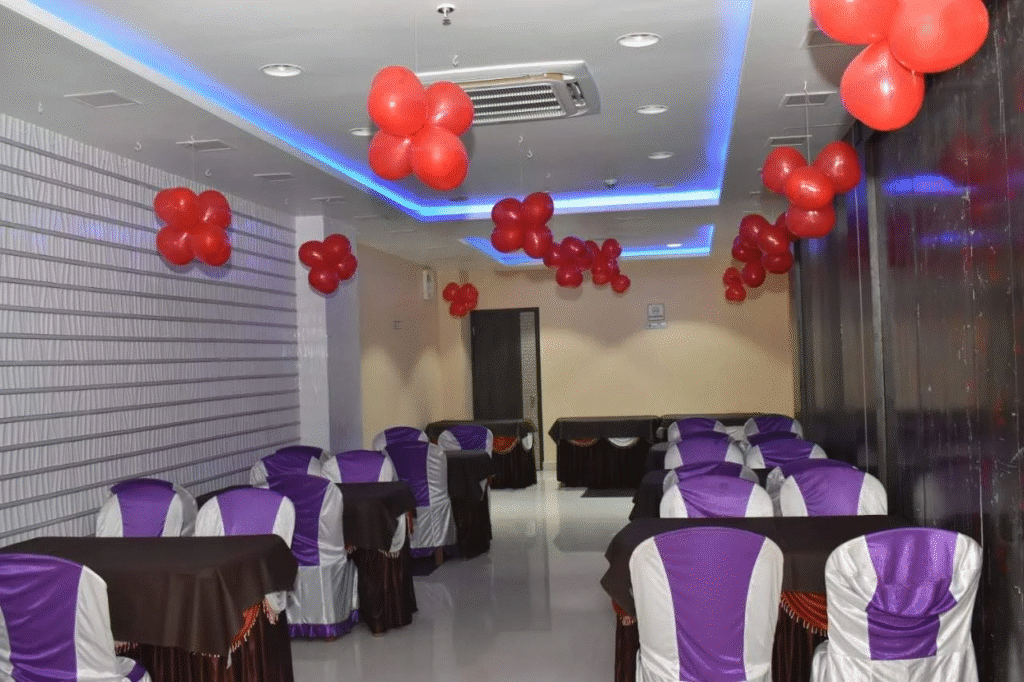 Giriraj Banquet