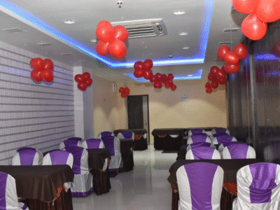 Giriraj Banquet