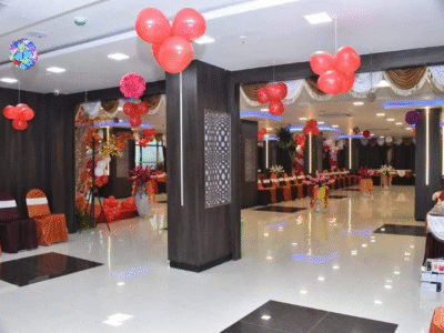 Giriraj Banquet